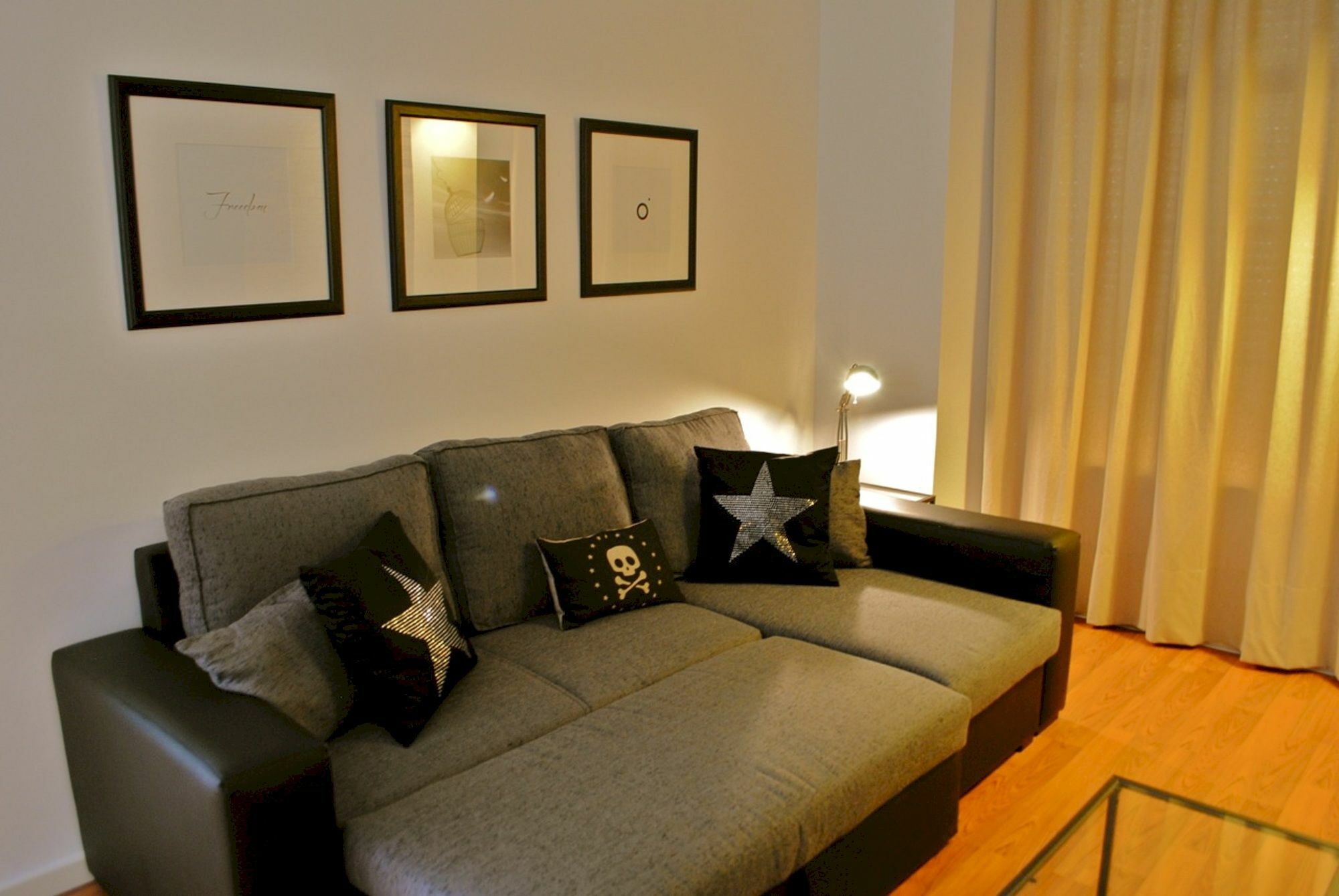 Minimal Rooms Malaga Bagian luar foto